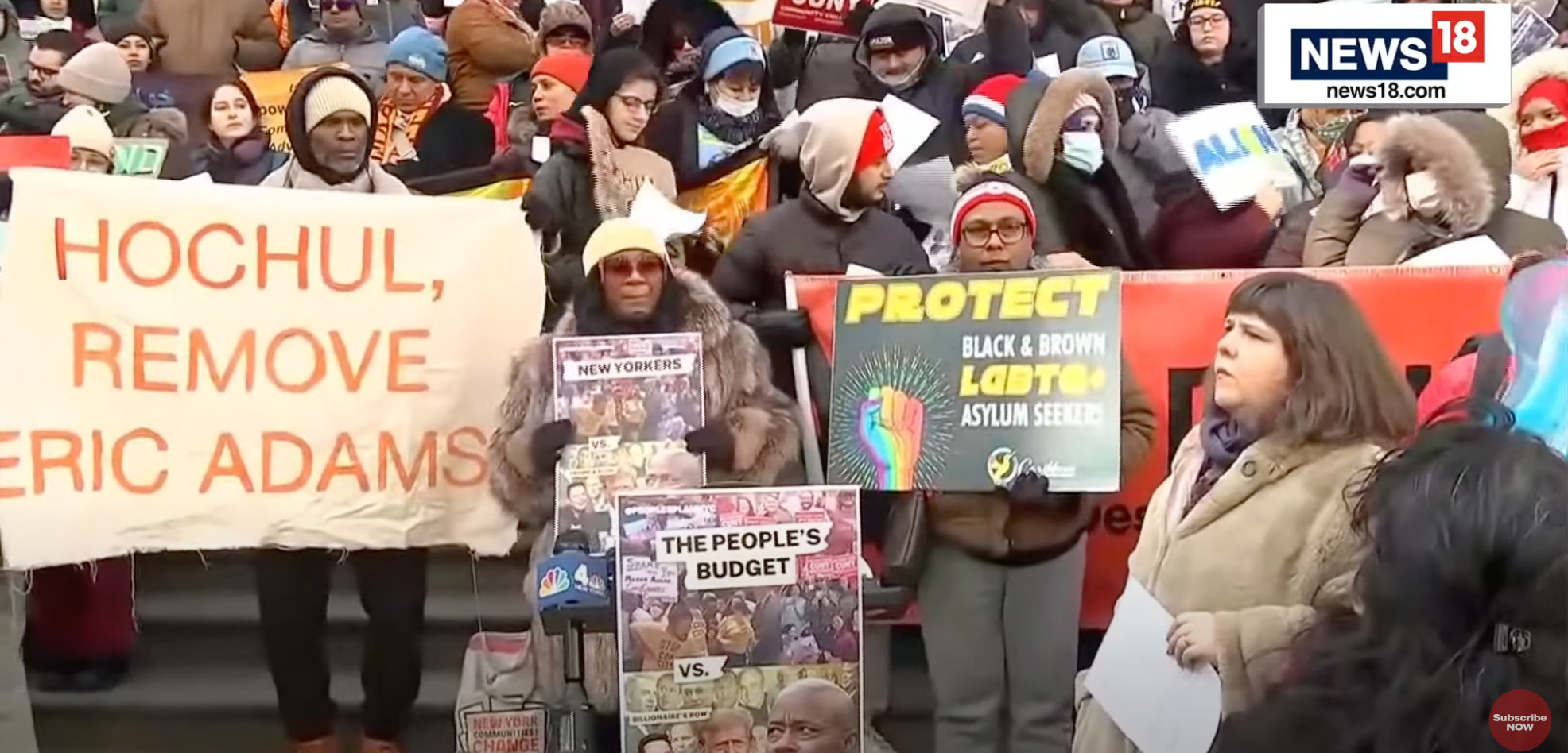 Protest Outside New York Governor's Office Calls for Adams' Removal 1